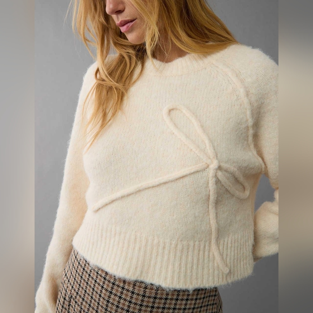 American Eagle Cream Sweater